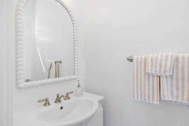 1735 Tattenham Rd., Encinitas, CA 92024