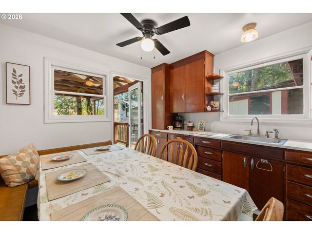 34799 N HONEYMAN Rd, Scappoose, OR 97056