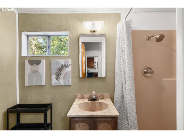 34799 N HONEYMAN Rd, Scappoose, OR 97056