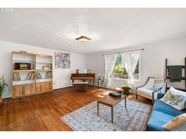 34799 N HONEYMAN Rd, Scappoose, OR 97056