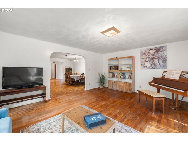 34799 N HONEYMAN Rd, Scappoose, OR 97056
