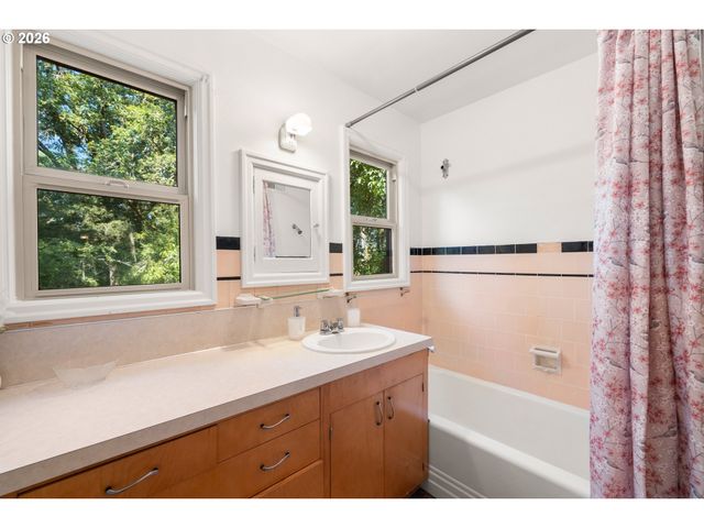 34799 N HONEYMAN Rd, Scappoose, OR 97056