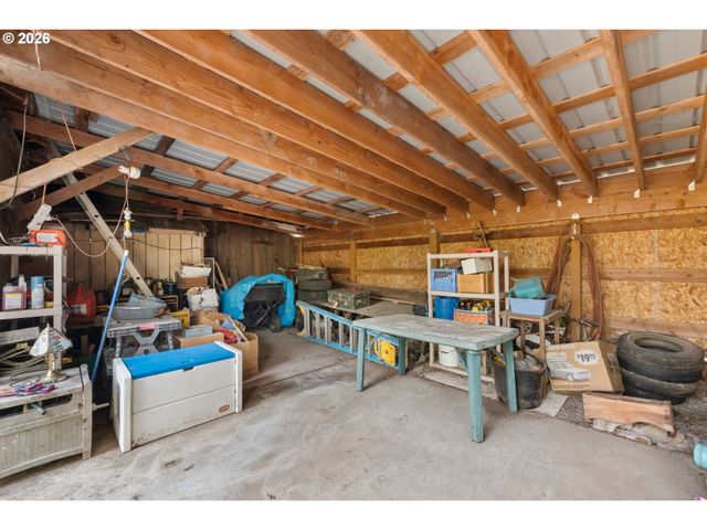 34799 N HONEYMAN Rd, Scappoose, OR 97056