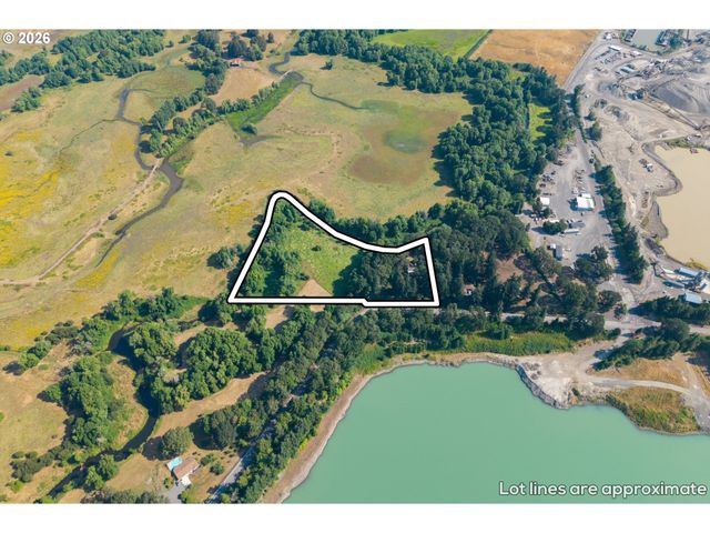 34799 N HONEYMAN Rd, Scappoose, OR 97056