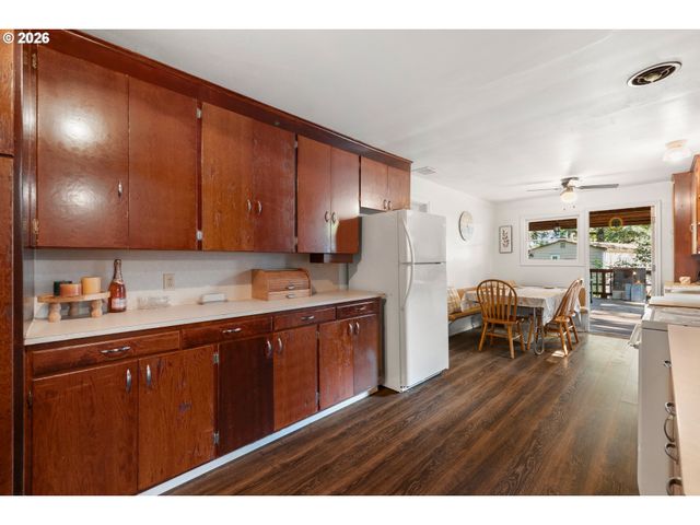 34799 N HONEYMAN Rd, Scappoose, OR 97056