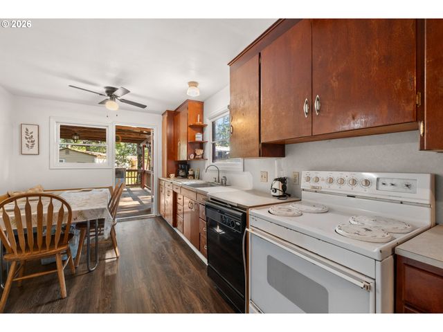 34799 N HONEYMAN Rd, Scappoose, OR 97056