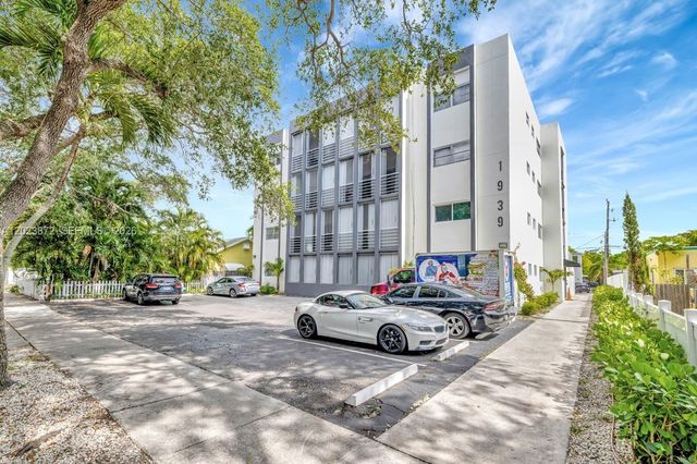 1939 Jefferson St 103, Hollywood, FL 33020