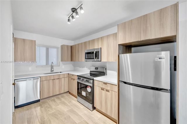 1939 Jefferson St 103, Hollywood, FL 33020