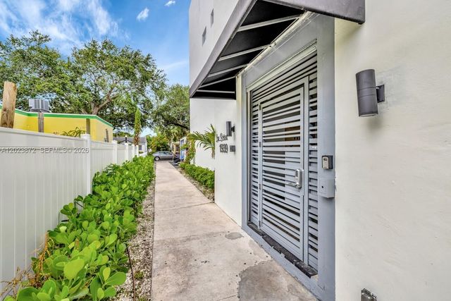 1939 Jefferson St 103, Hollywood, FL 33020