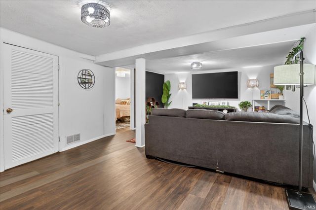 1301 S 13th Street, Goshen, IN 46526