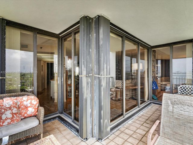 4000 Towerside Terrace 1407, Miami, FL 33138