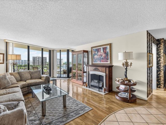 4000 Towerside Terrace 1407, Miami, FL 33138