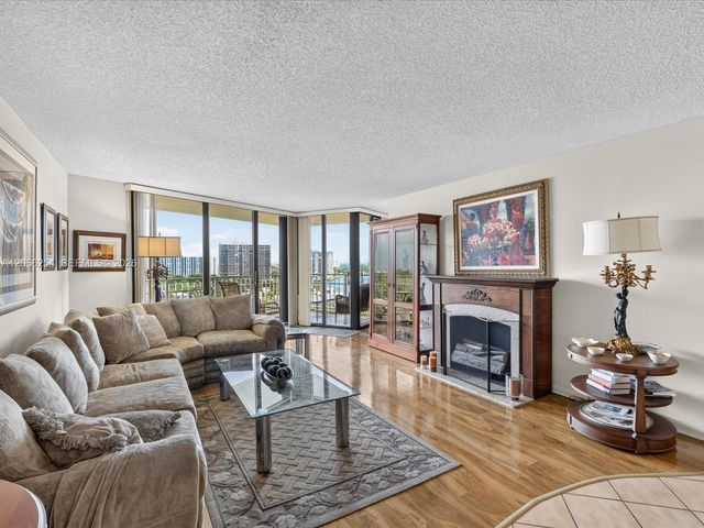 4000 Towerside Terrace 1407, Miami, FL 33138