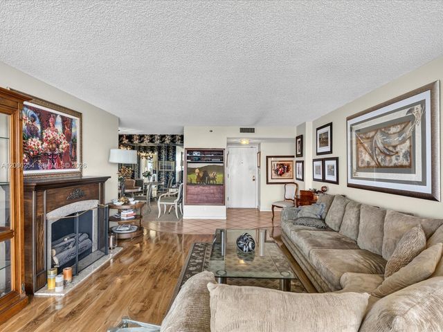 4000 Towerside Terrace 1407, Miami, FL 33138