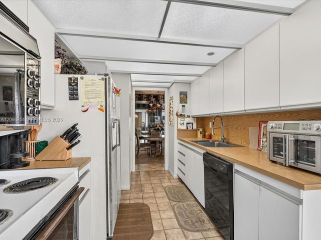 4000 Towerside Terrace 1407, Miami, FL 33138