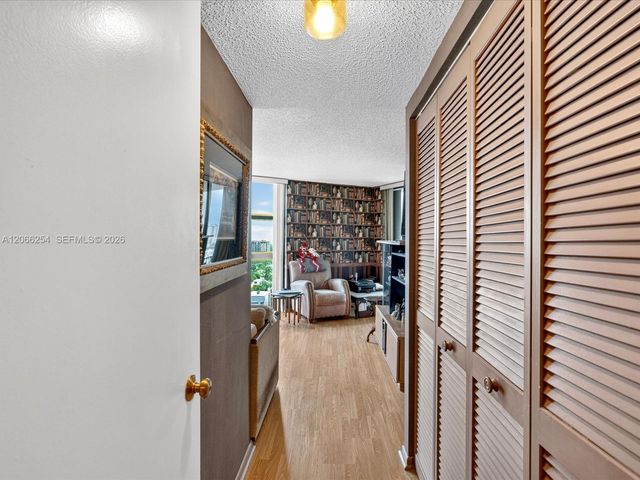 4000 Towerside Terrace 1407, Miami, FL 33138