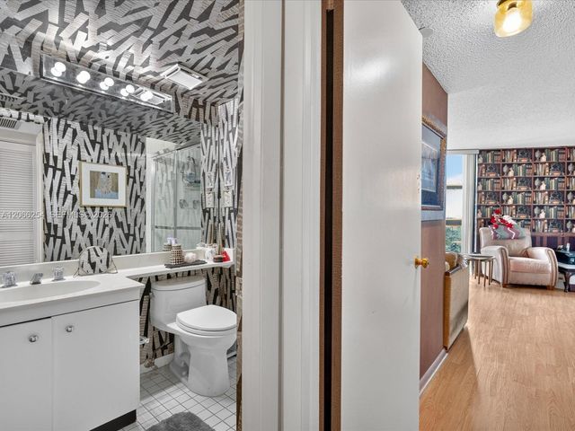 4000 Towerside Terrace 1407, Miami, FL 33138