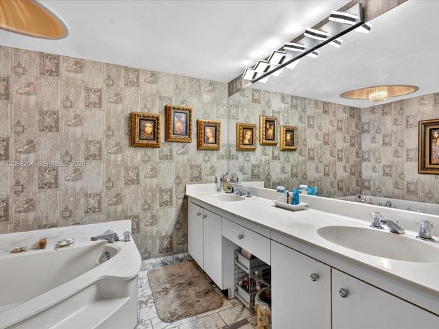 4000 Towerside Terrace 1407, Miami, FL 33138