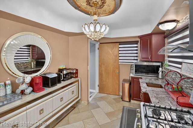 5001 Reuter Street, Dearborn, MI 48126