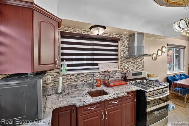 5001 Reuter Street, Dearborn, MI 48126