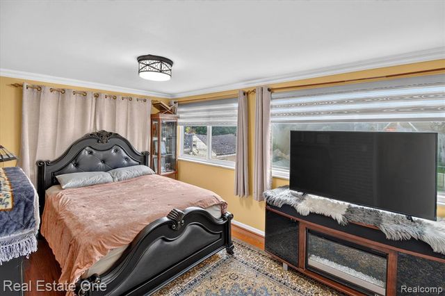 5001 Reuter Street, Dearborn, MI 48126