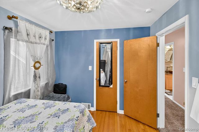 5001 Reuter Street, Dearborn, MI 48126