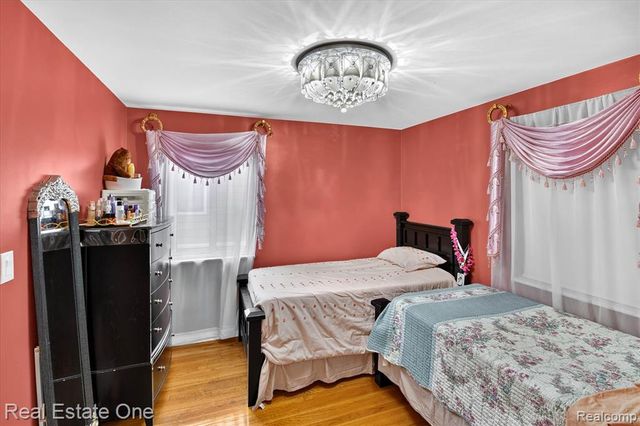 5001 Reuter Street, Dearborn, MI 48126