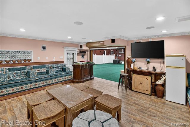 5001 Reuter Street, Dearborn, MI 48126