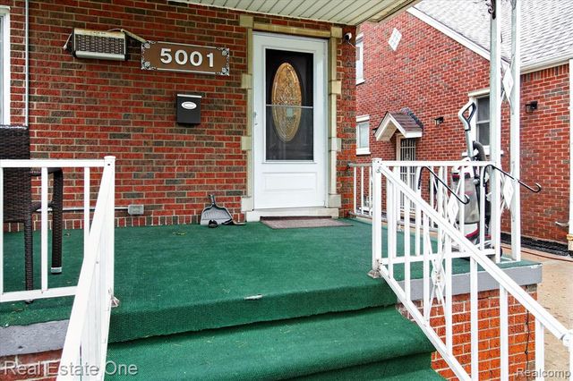 5001 Reuter Street, Dearborn, MI 48126