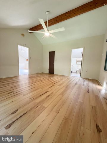 6660 HORSESHOE DR, La Plata, MD 20646