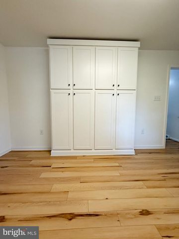 6660 HORSESHOE DR, La Plata, MD 20646