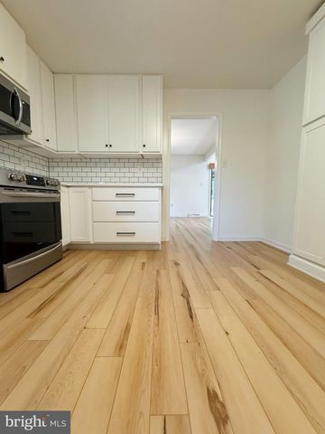 6660 HORSESHOE DR, La Plata, MD 20646
