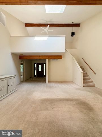 6660 HORSESHOE DR, La Plata, MD 20646