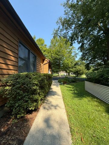 6660 HORSESHOE DR, La Plata, MD 20646