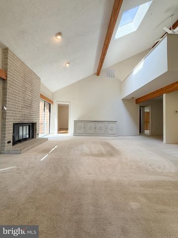 6660 HORSESHOE DR, La Plata, MD 20646
