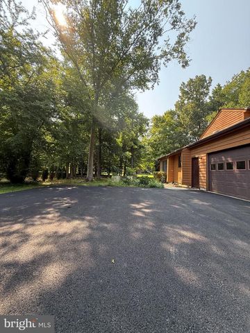 6660 HORSESHOE DR, La Plata, MD 20646