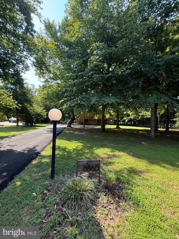 6660 HORSESHOE DR, La Plata, MD 20646