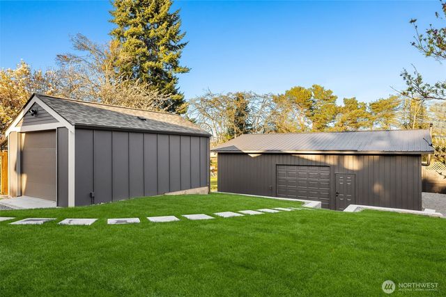 12012 North Park Avenue N, Seattle, WA 98133