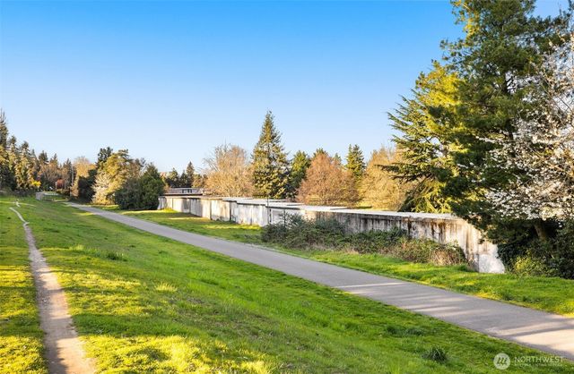 12012 North Park Avenue N, Seattle, WA 98133