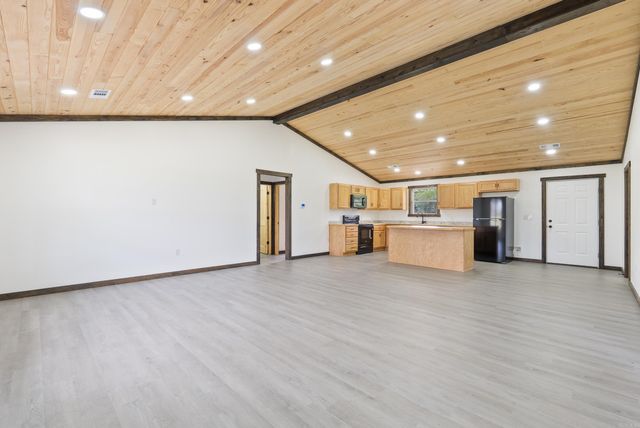 642 School, Rose Bud, AR 72137