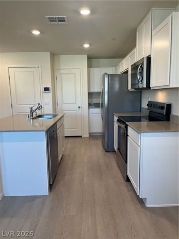 1578 Dom River Drive, North Las Vegas, NV 89084