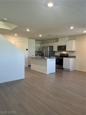 1578 Dom River Drive, North Las Vegas, NV 89084