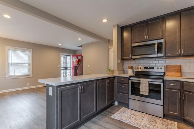 1708 Washington Avenue, Evansville, IN 47714