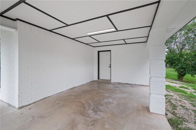322 E Adams Avenue, Alton, TX 78573