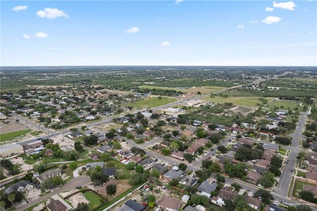 322 E Adams Avenue, Alton, TX 78573