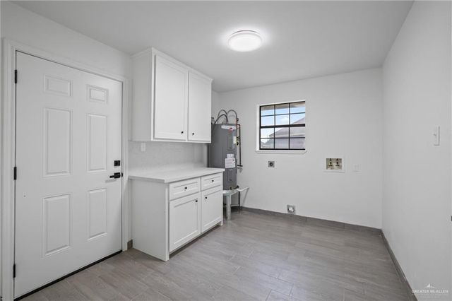 322 E Adams Avenue, Alton, TX 78573
