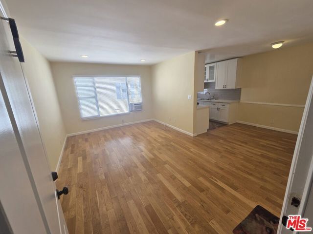 5950 Carlton Way 8, Los Angeles, CA 90028