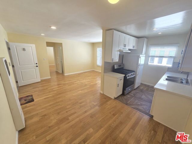 5950 Carlton Way 8, Los Angeles, CA 90028