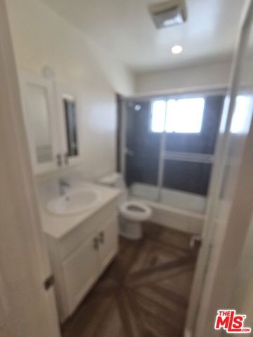 5950 Carlton Way 8, Los Angeles, CA 90028