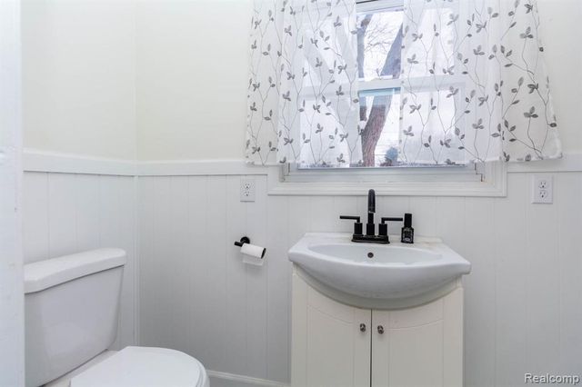 5194 Heath Avenue, Clarkston, MI 48346